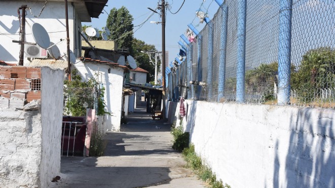 İzmir'de 'dönüşümün uğramadığı mahalle': İhale var teklif yok!