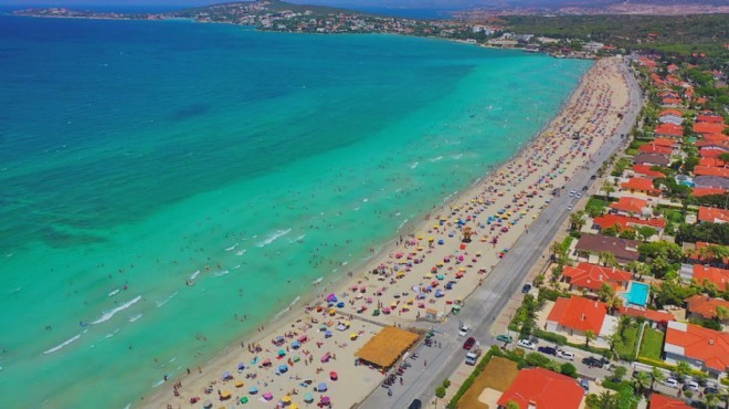 İzmir de emsal karar: Plaja sokmayana hapis cezası