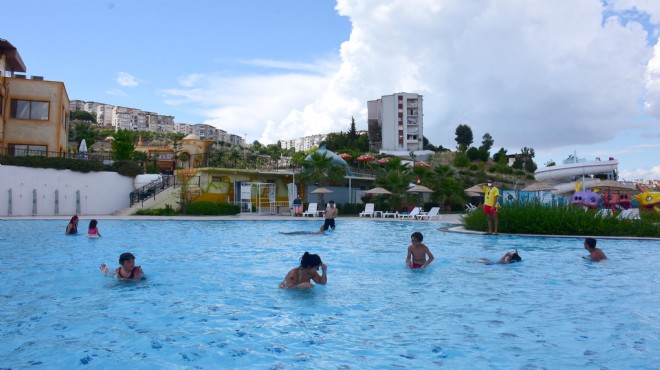 İzmir de havuzlar kapalı gişe!