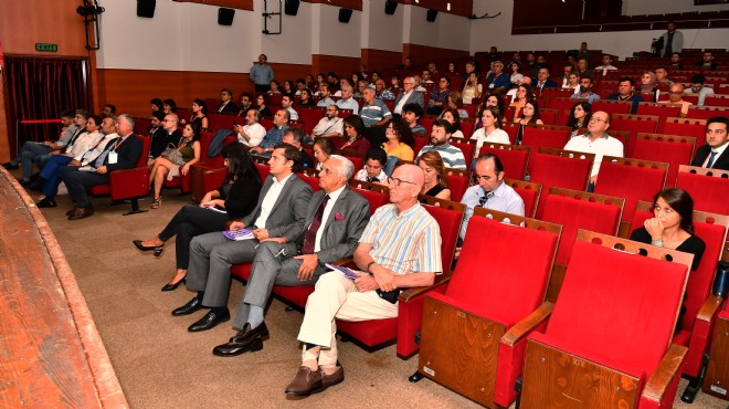 İzmir de ifade özgürlüğü ve medya çalıştayı