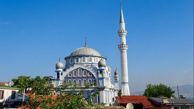 İzmir'de ilçe ilçe Cuma Namazı kılınacak camiler!