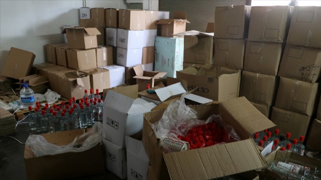 İzmir'de kaçak etil alkol imalathanesine operasyon