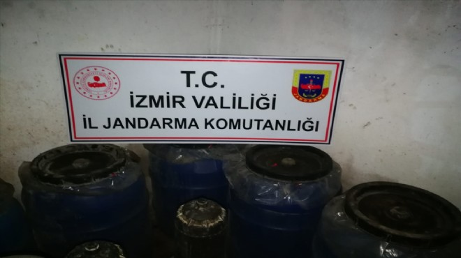 İzmir'de kaçak içki deposuna baskın!