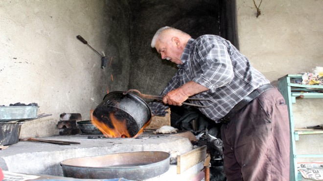 İzmir de kalaycılığa adanmış bir ömür