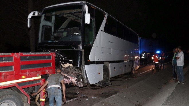 İzmir'de katliam gibi kaza: 3'ü çocuk 5 ölü!