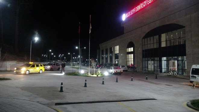 İzmir'de kıraathanede kanlı hesaplaşma: 2 ölü!