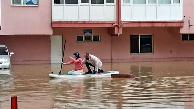 İzmir de kısıtlamaya afet muafiyeti!