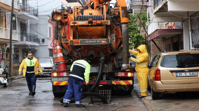 İzmir de kuvvetli yağış alarmı: Büyükşehir tam kadro sahada!