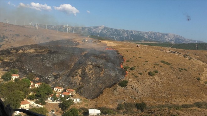 İzmir de mahalle yanında korkutan yangın!