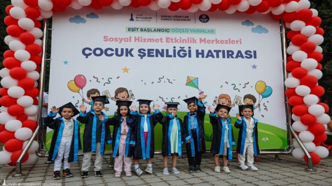 İzmir'de miniklerin mezuniyet coşkusu