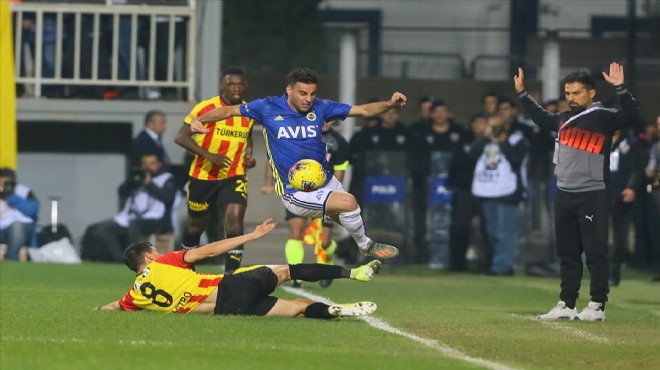 İzmir de nefes kesen maç: 4 gol, 1 kırmızı!