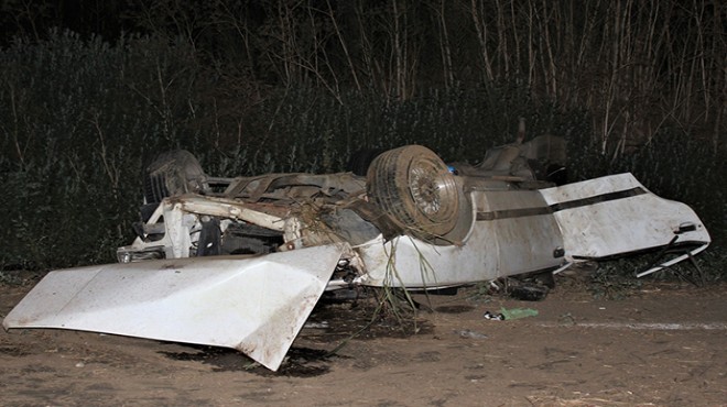 İzmir de otomobilin takla atması sonucu 2 si ağır 3 kişi yaralandı