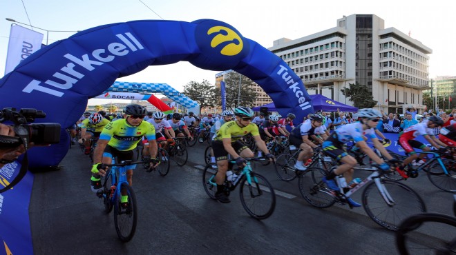 İzmir'de pedallar eğitim için döndü!