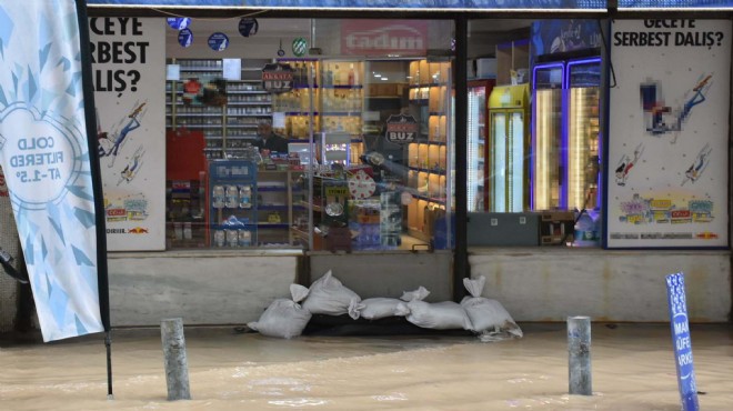 İzmir'de sağanak: En çok yağış alan ilçe belli oldu!