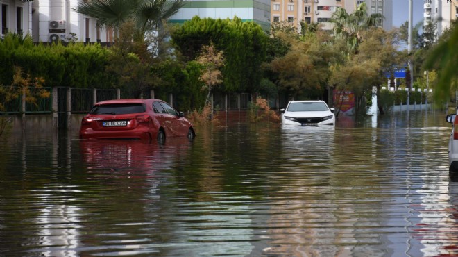 İzmir de sel ve kuraklık bir arada! Barajlar neden dolmuyor?