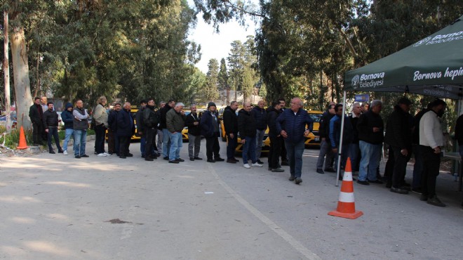 İzmir'de taksiye zam sonrası güncelleme kuyruğu!