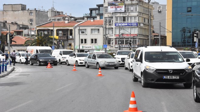 İzmir'de tam kapanmada denetim kuyruğu!