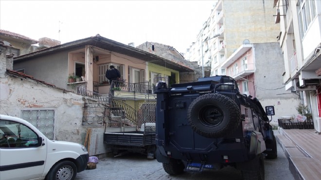İzmir de terör örgütünün hücre evine operasyon