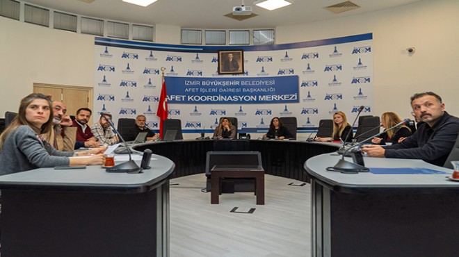 İzmir de turuncu kod alarmı: Kriz masası devrede, tüm birimler sahada