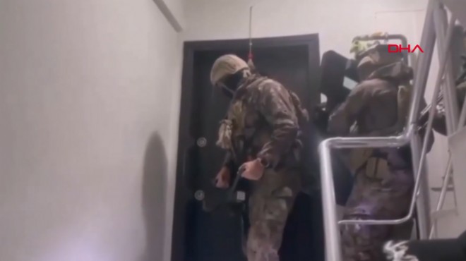 İzmir de yasa dışı silah ticareti operasyonu!