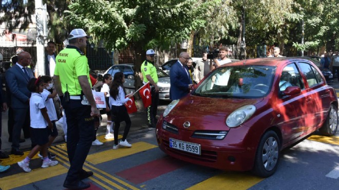 İzmir'de yaya önceliğine dikkat çekildi