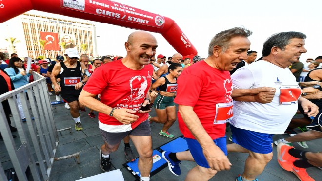 İzmir de  zafer maratonu : Soyer de koştu!