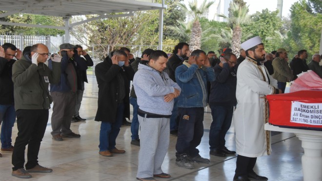 İzmir deki cenaze namazında sosyal mesafe!