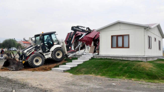 İzmir'deki sit işgali yıkımla bitti!