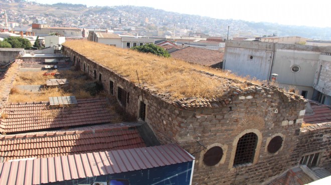 İzmir deki tarihi hanın restorasyonu için yıllar sonra ilk adım