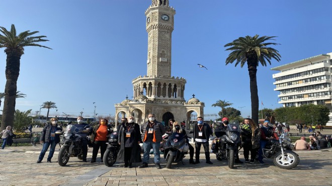 İzmir depreminde tanışan gönüllüler, arama kurtarma derneği kurdu