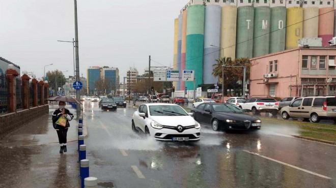 İzmir e kuvvetli sağanak uyarısı!