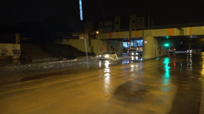 İzmir'i sağanak vurdu: Yağışlar kaç gün daha sürecek?