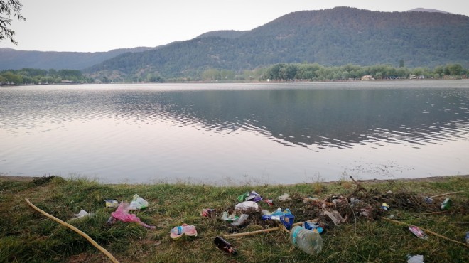 İzmir in doğa harikasında isyan ettiren görüntü: Belediyeden çağrı!