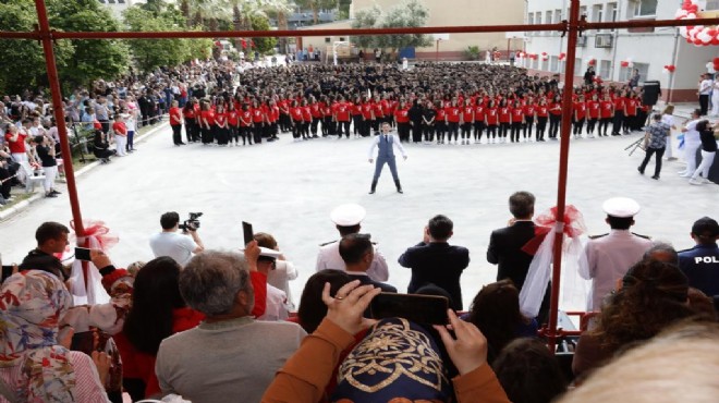 İzmir'in dört bir yanını 19 Mayıs coşkusu sardı