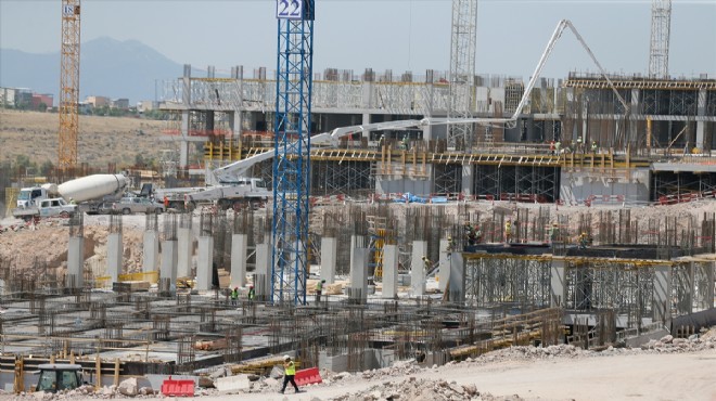 İzmir in en büyük sağlık projesinde 1 yıl erken açılış müjdesi!