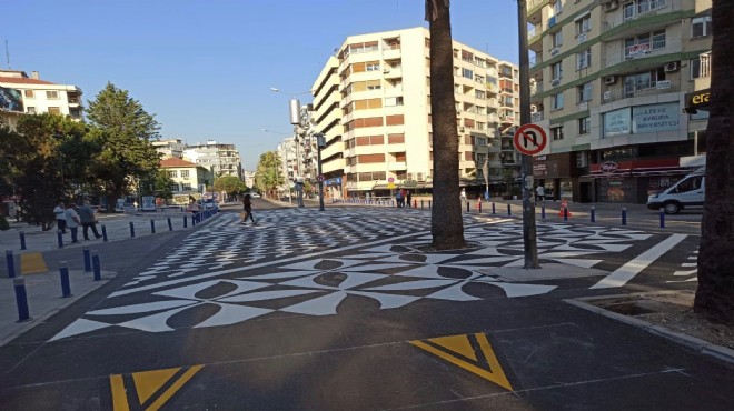 İzmir in kalbine sanat eseri gibi yaya geçidi!