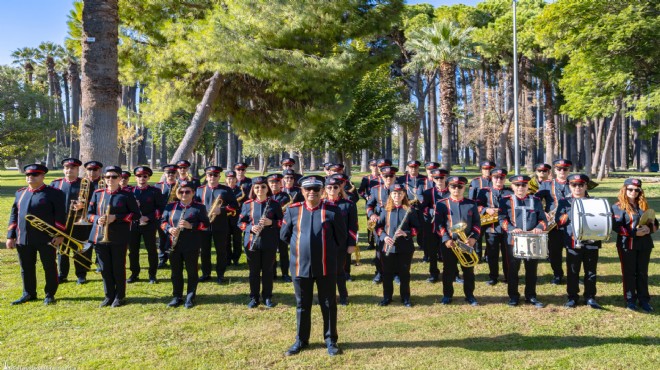 İzmir in köklü bandosu 83 yıldır notalarıyla iz bırakıyor