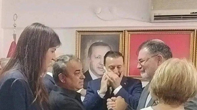 İzmir in konuştuğu Harun Bila CHP den istifa etti!