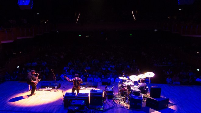 İzmir'in sanat arenasında Victor Wooten rüzgarı