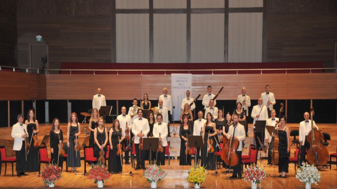 İzmir'in sanat arenasında iki özel konser