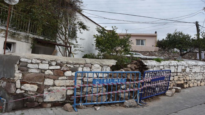 İzmir in tarihi mahallesi çöküyor!