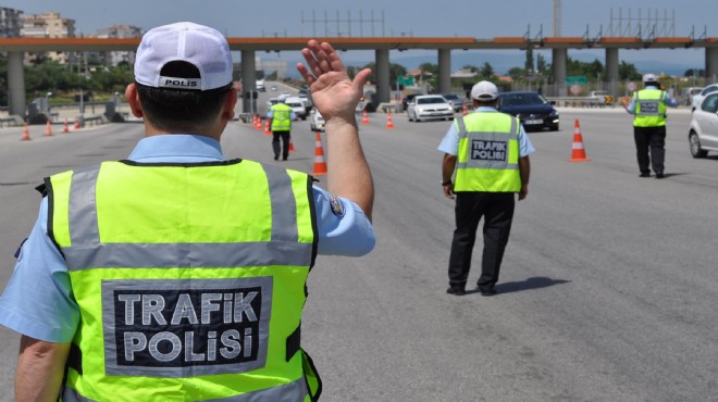 İzmir in turistik bölgelerinde bayram denetimleri