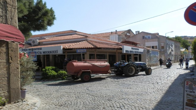 İzmir'in turistik ilçesi 40 saat susuz kaldı!