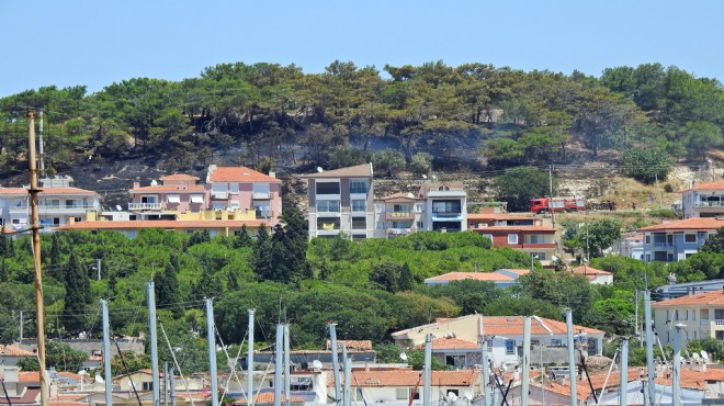 İzmir in turizm cennetinde korkutan yangın!