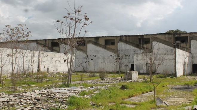 İzmir'in ve Cumhuriyet tarihinin simge fabrikası viraneye döndü!