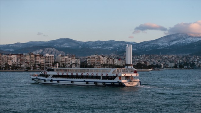 İzmir in zirvesi beyaza büründü!