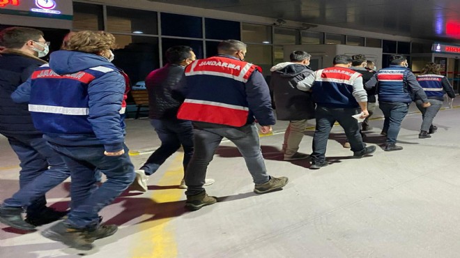 İzmir merkezli FETÖ'nün TSK yapılanmasına operasyonda 148 gözaltı