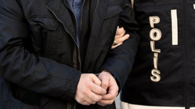 İzmir merkezli FETÖ operasyonda 8 şüpheli tutuklandı