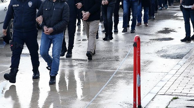 İzmir merkezli FETÖ operasyonu: 14 gözaltı