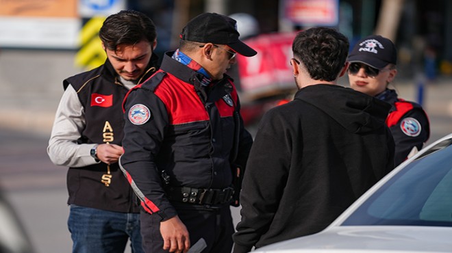 İzmir polisinden eş zamanlı  dar alan  uygulaması